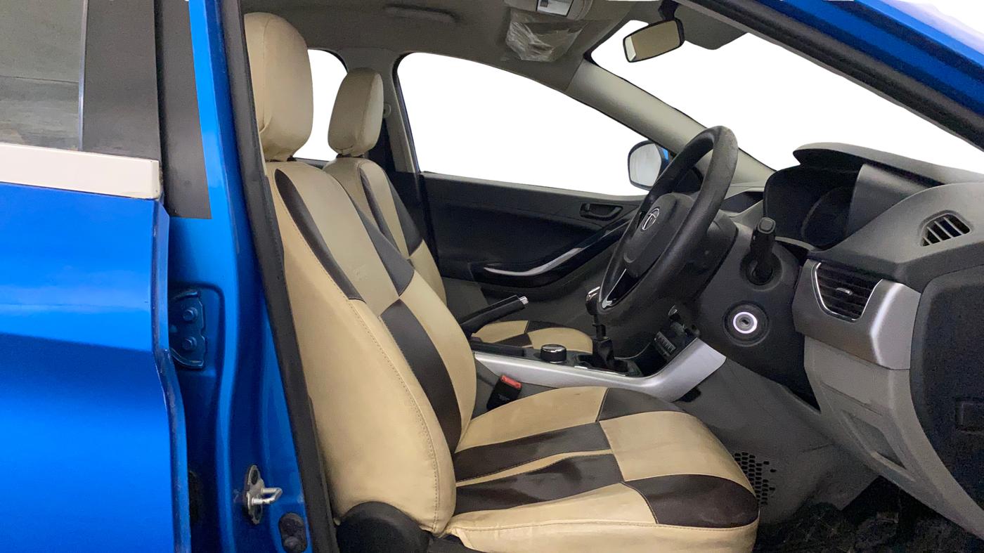 2018 Tata NEXON XT PETROL, Petrol, Manual, 68,869 km, Right Side Front Door Cabin