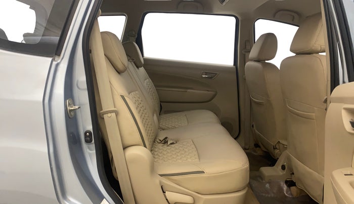 2016 Maruti Ertiga ZXI, Petrol, Manual, 21,078 km, Right Side Rear Door Cabin