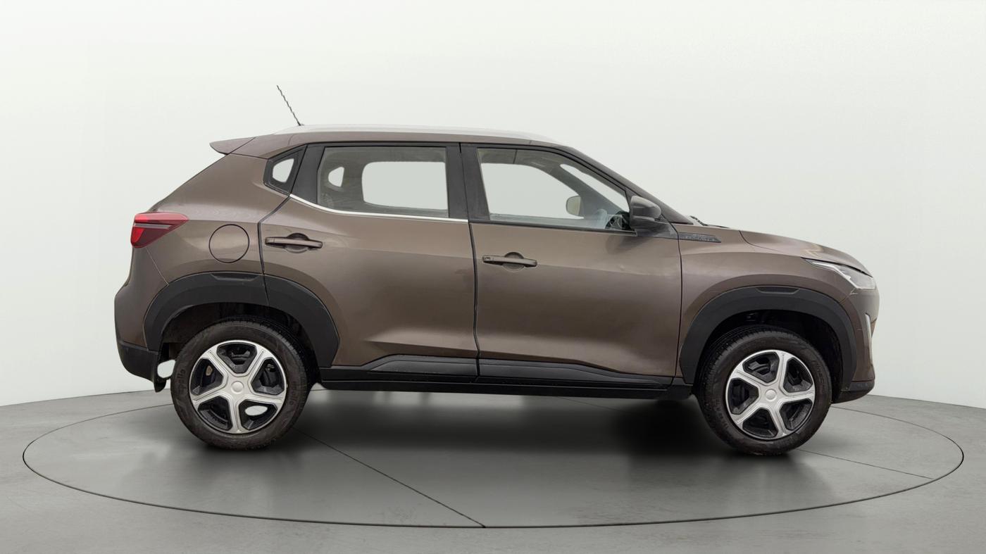 2021 Nissan MAGNITE XL, Petrol, Manual, 90,623 km, Right Side View