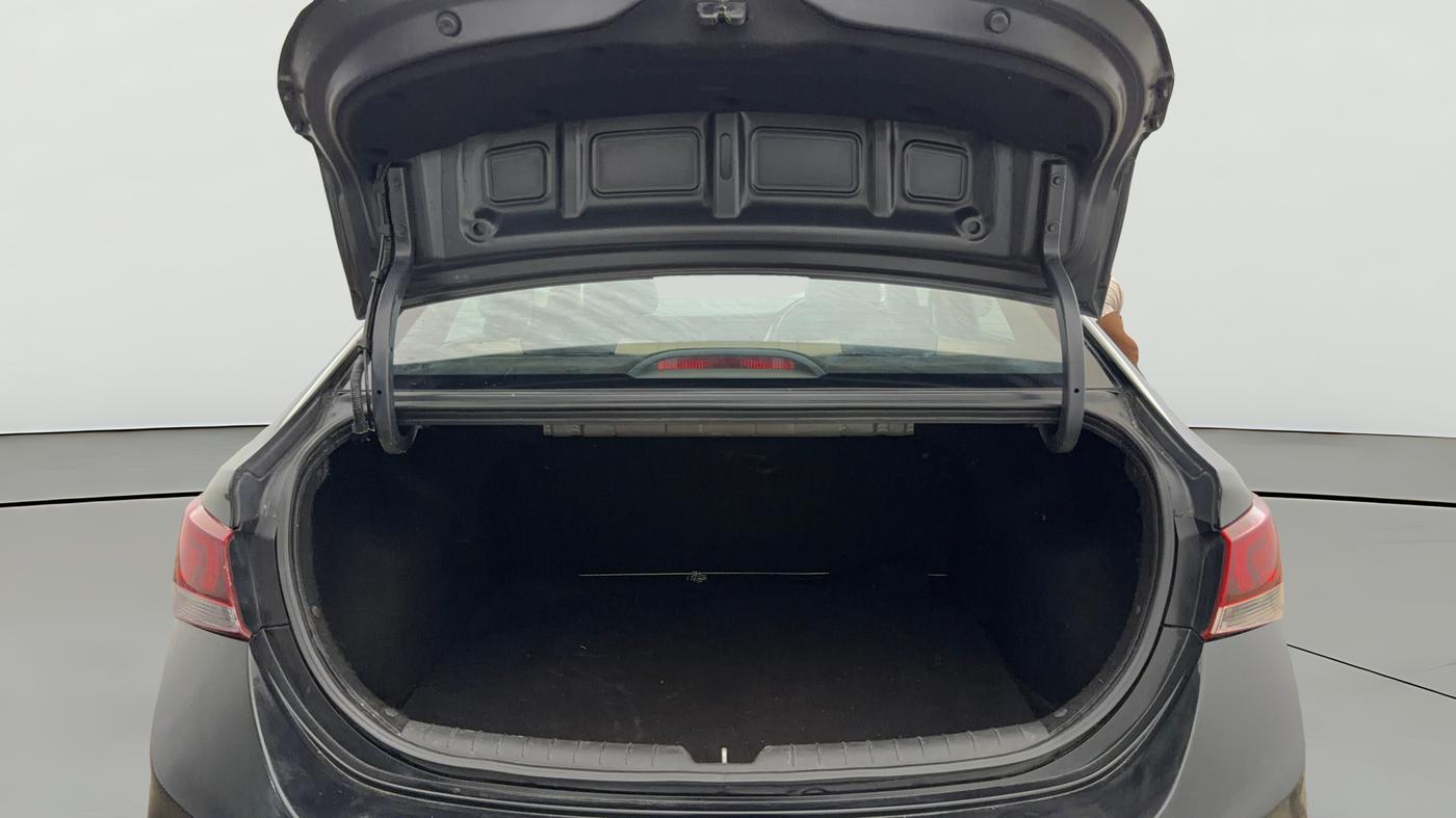 2019 Hyundai Verna 1.6 VTVT SX, Petrol, Manual, 82,131 km, Boot Open Zoomed View