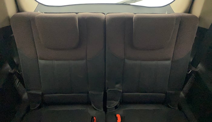 2013 Mahindra XUV500 W6, Diesel, Manual, 1,20,365 km, Third Seat Row ( optional )