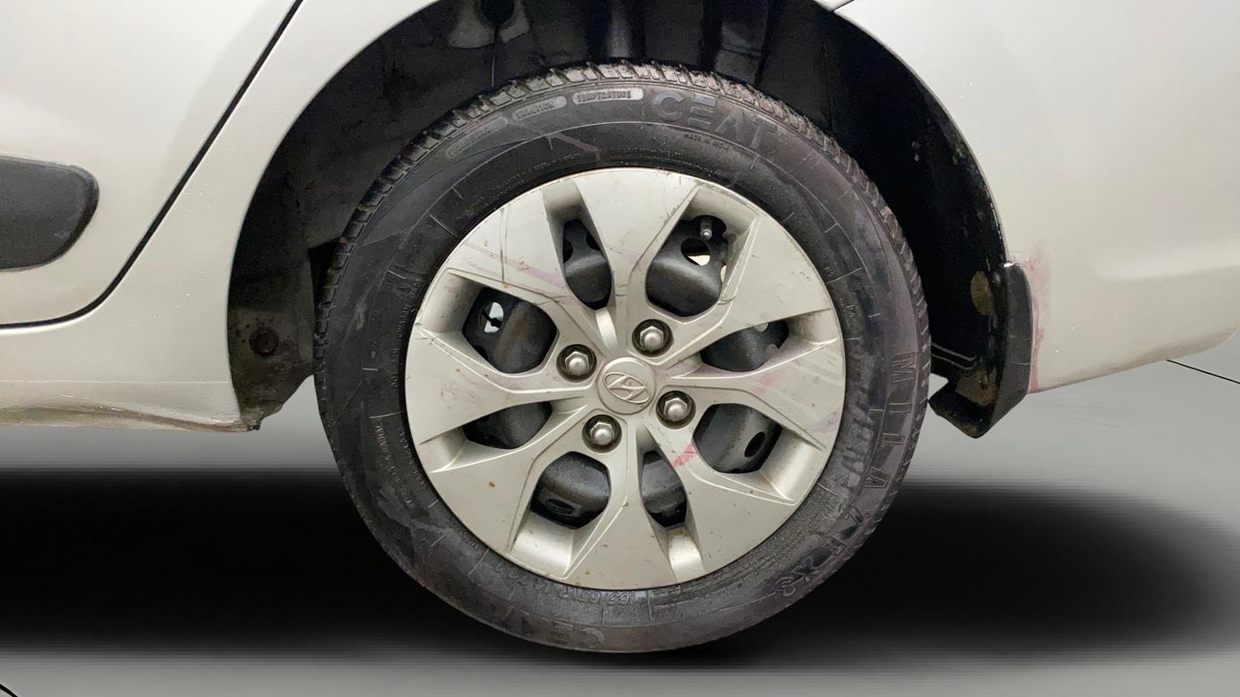 2015 Hyundai Xcent S 1.2, Petrol, Manual, 40,345 km, Left Rear Wheel