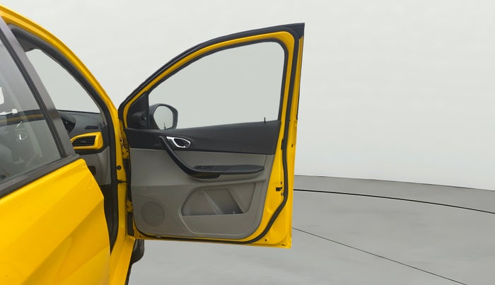 2020 Tata Tiago XZ PLUS PETROL, Petrol, Manual, 33,271 km, RHS Front Door