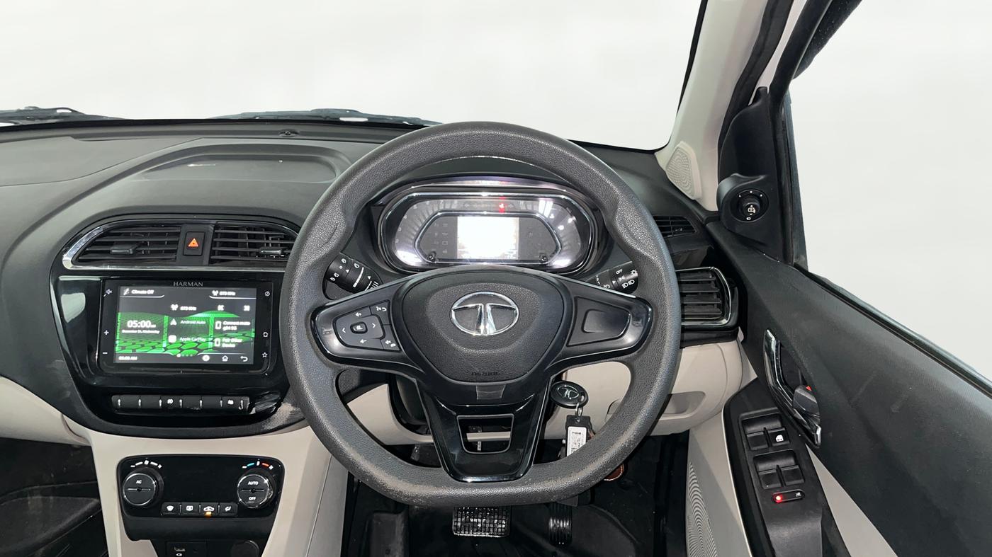 2022 Tata Tiago XZA PLUS PETROL, Petrol, Automatic, 49,582 km, Steering Wheel Close Up
