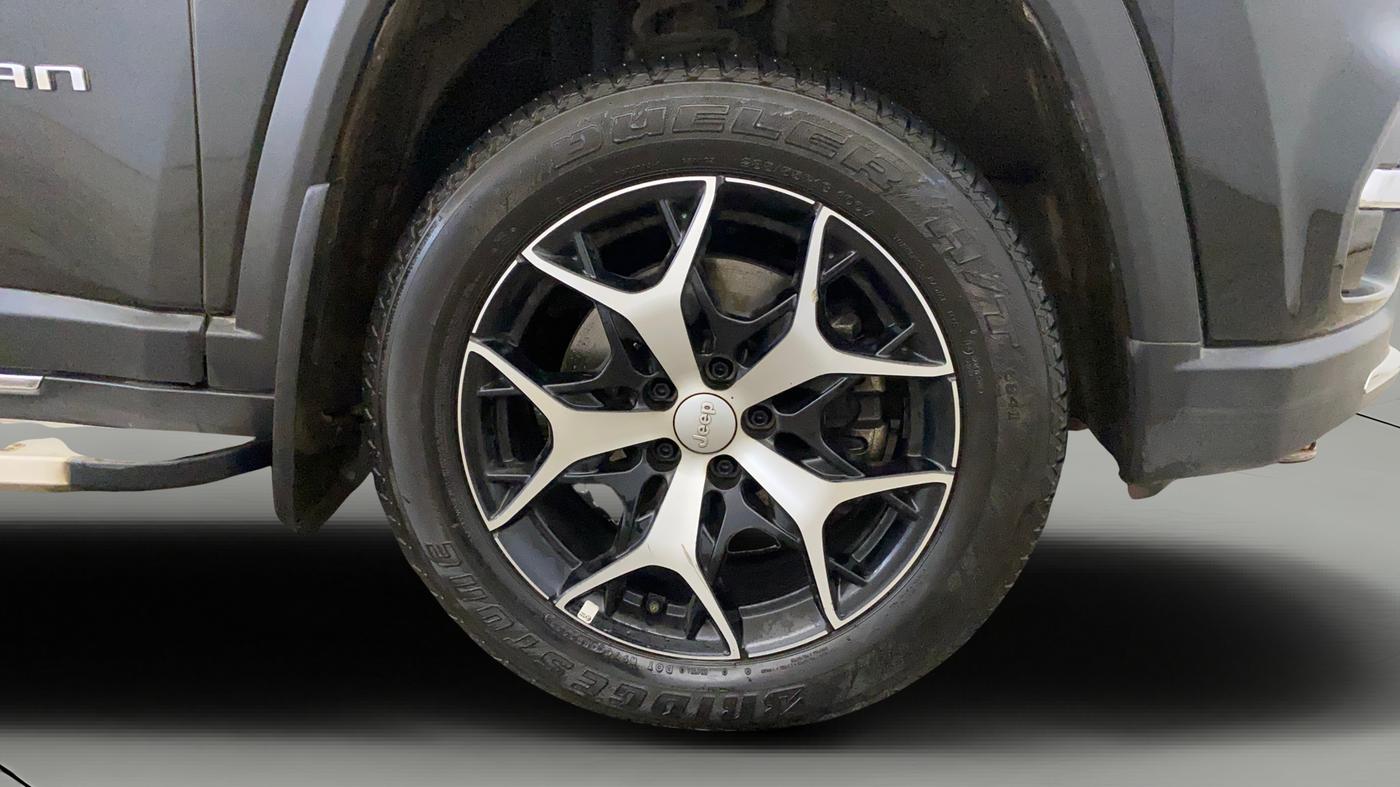 2022 Jeep MERIDIAN LIMITED (O) 4X4 AT, Diesel, Automatic, 18,489 km, Right Front Wheel