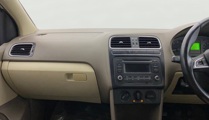 2014 Skoda Rapid AMBITION 1.6 MPI MT PLUS, Petrol, Manual, 1,04,953 km, Air Conditioner