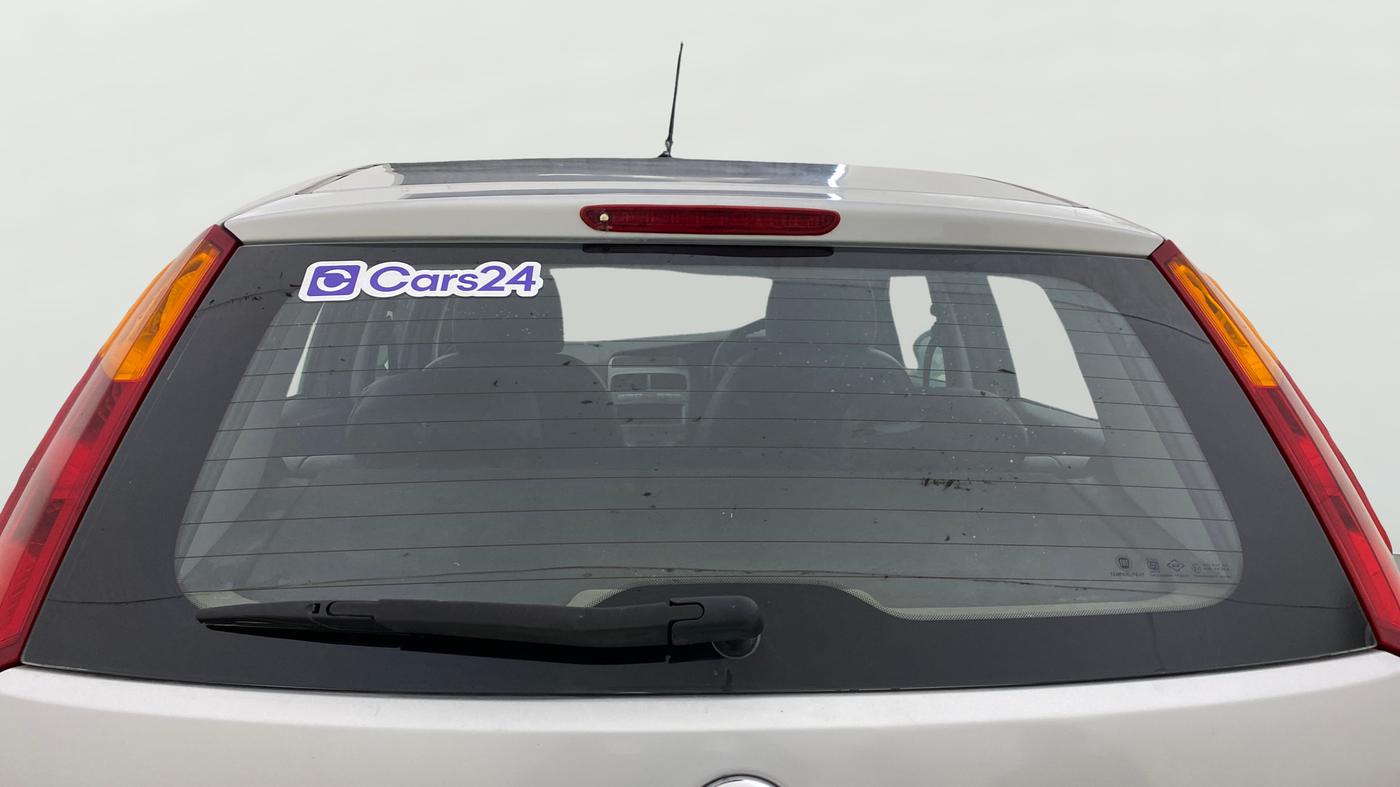 2014 Fiat Grand Punto EMOTION PACK 1.3 90 HP, Diesel, Manual, 1,18,542 km, Rear Windshield