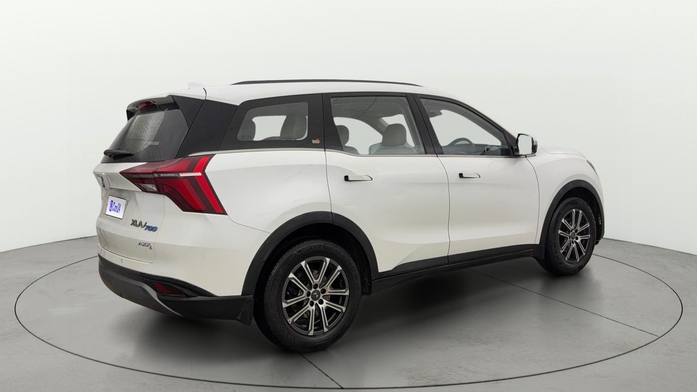 2021 Mahindra XUV700 AX 7 LUXURY P AT 7 STR, Petrol, Automatic, 38,127 km, Right Back Diagonal