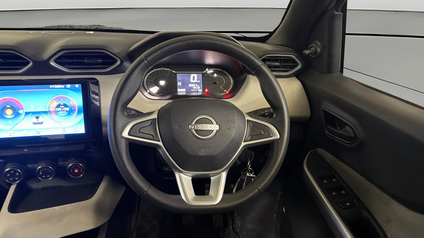 2024 Nissan MAGNITE  XE AMT EZ Shift, Petrol, Automatic, 32,660 km, Steering Wheel Close Up
