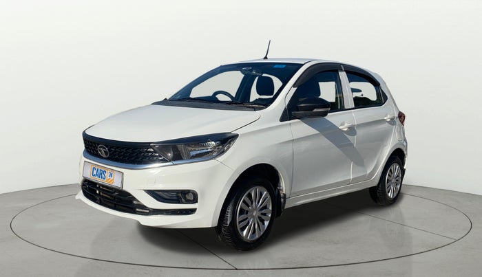 2022 Tata Tiago XT (O) PETROL, Petrol, Manual, 30,136 km, Left Front Diagonal