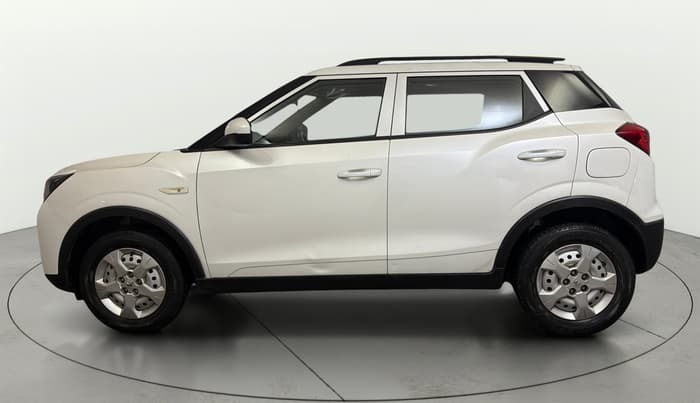 2024 Mahindra XUV300 W4 1.5 DIESEL, Diesel, Manual, 84,053 km, Left Side