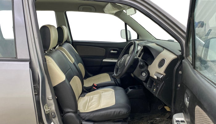 2015 Maruti Wagon R 1.0 LXI CNG, CNG, Manual, 19,504 km, Right Side Front Door Cabin