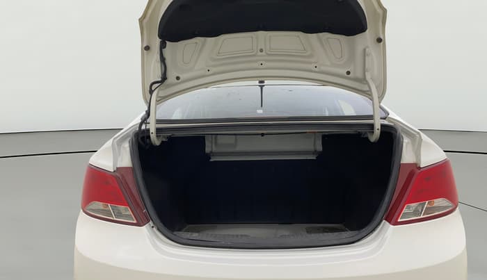 2015 Hyundai Verna FLUIDIC 1.6 VTVT SX, Petrol, Manual, 51,445 km, Boot Open Zoomed View