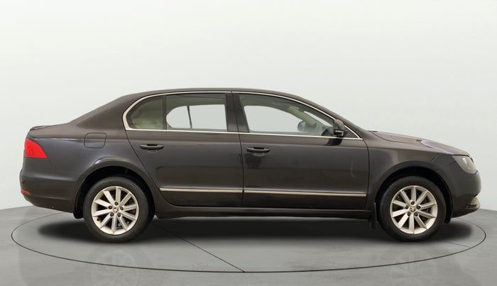 2015 Skoda Superb ELEGANCE 1.8 TSI AT, Petrol, Automatic, 71,139 km, Right Side View