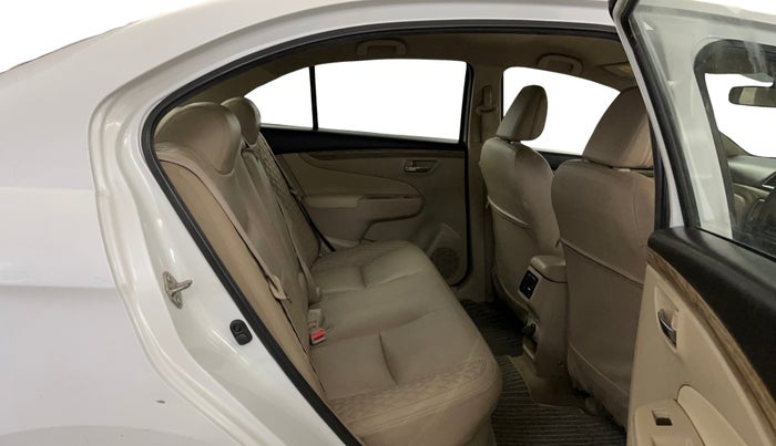 2019 Maruti Ciaz SIGMA 1.5 SHVS MT  PETROL, Petrol, Manual, 82,562 km, Right Side Rear Door Cabin
