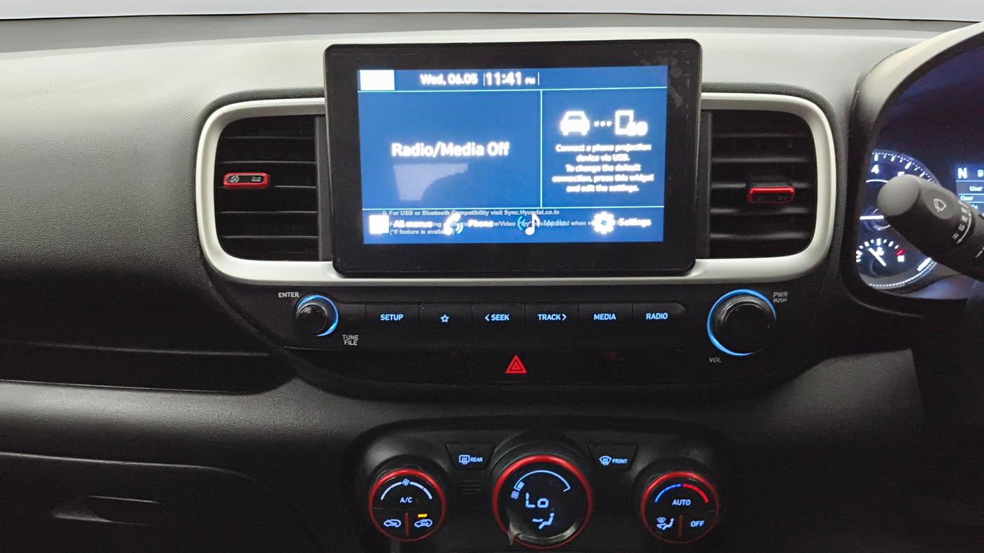 2021 Hyundai VENUE SX 1.0 TURBO IMT DUAL TONE, Petrol, Manual, 63,238 km, Air Conditioner