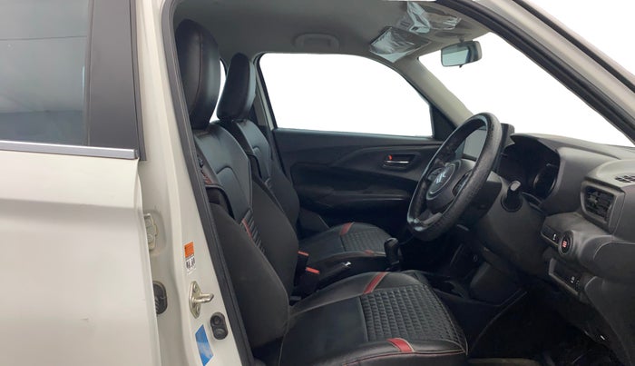 2024 Maruti Swift VXi (O), Petrol, Manual, 32,231 km, Right Side Front Door Cabin