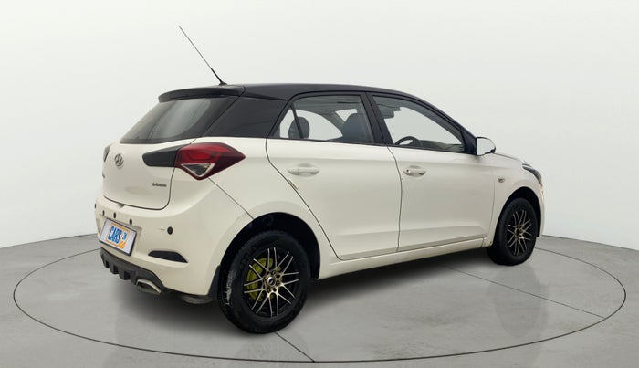 2017 Hyundai Elite i20 MAGNA 1.4 AT, Petrol, Automatic, 33,734 km, Right Back Diagonal