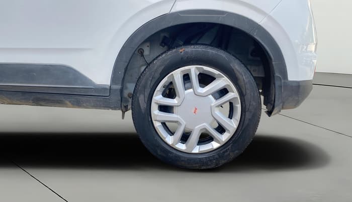 2019 Renault TRIBER RXZ, Petrol, Manual, 56,175 km, Left Rear Wheel