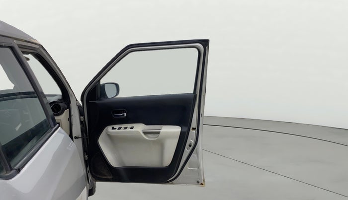 2017 Maruti IGNIS DELTA 1.2 AMT, CNG, Automatic, 1,32,357 km, RHS Front Door