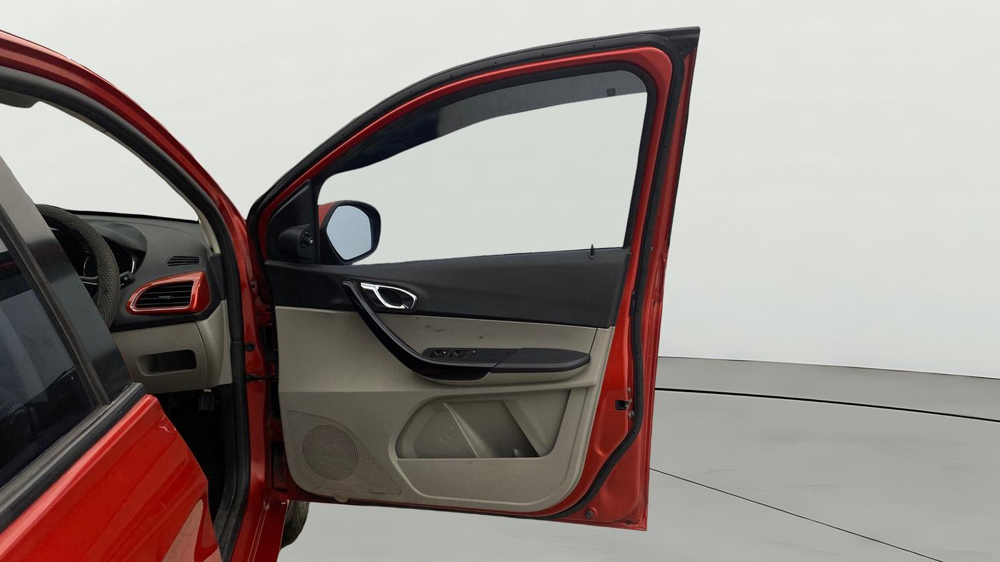 2019 Tata Tiago XZ PETROL, Petrol, Manual, 65,317 km, RHS Front Door