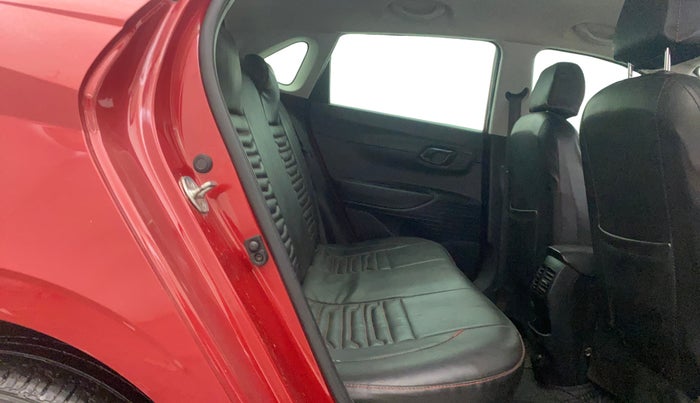 2022 Hyundai NEW I20 SPORTZ 1.2 MT, Petrol, Manual, 49,302 km, Right Side Rear Door Cabin