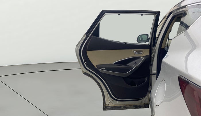 2015 Hyundai Santa Fe 4 WD AT, Diesel, Automatic, 1,28,045 km, LHS Rear Door