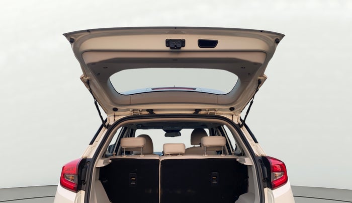 2023 Mahindra XUV300 W8 (O) 1.2 PETROL, Petrol, Manual, 30,905 km, Boot Door Open