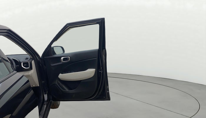 2023 Hyundai VENUE S (O) 1.0 Turbo Petrol DCT, Petrol, Automatic, 15,976 km, RHS Front Door