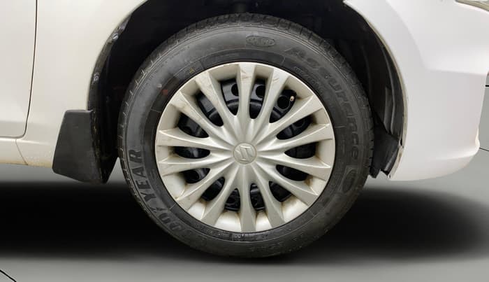 2016 Maruti Ciaz VXI+, Petrol, Manual, 55,709 km, Right Front Wheel