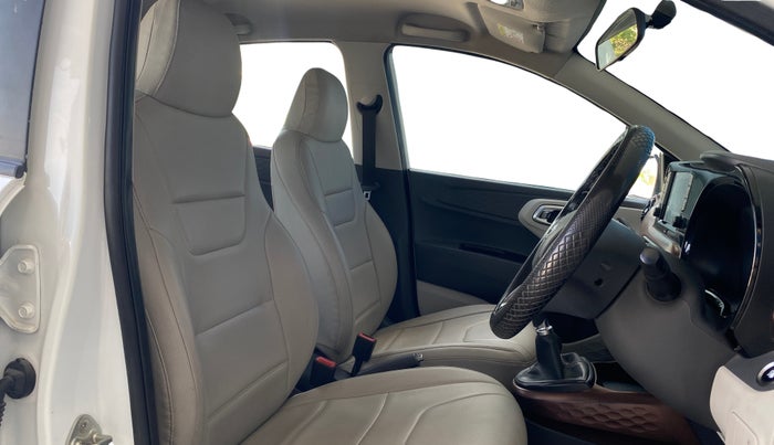 2022 Hyundai AURA SX 1.2, Petrol, Manual, 51,185 km, Right Side Front Door Cabin