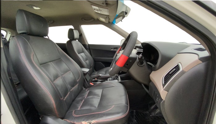 2017 Hyundai Creta SX PLUS AT 1.6 DIESEL, Diesel, Automatic, 1,11,615 km, Right Side Front Door Cabin