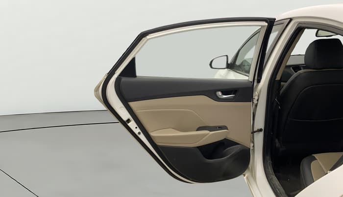 2018 Hyundai Verna 1.6 VTVT SX (O) AT, Petrol, Automatic, 48,550 km, LHS Rear Door