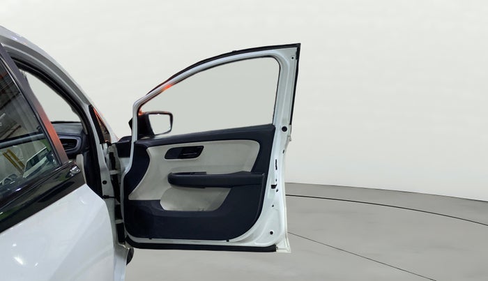 2024 Tata ALTROZ XE CNG, CNG, Manual, 17,614 km, RHS Front Door