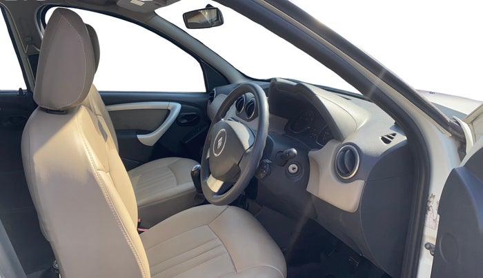 2014 Renault Duster 85 PS RXL DIESEL, Diesel, Manual, 60,772 km, Right Side Front Door Cabin