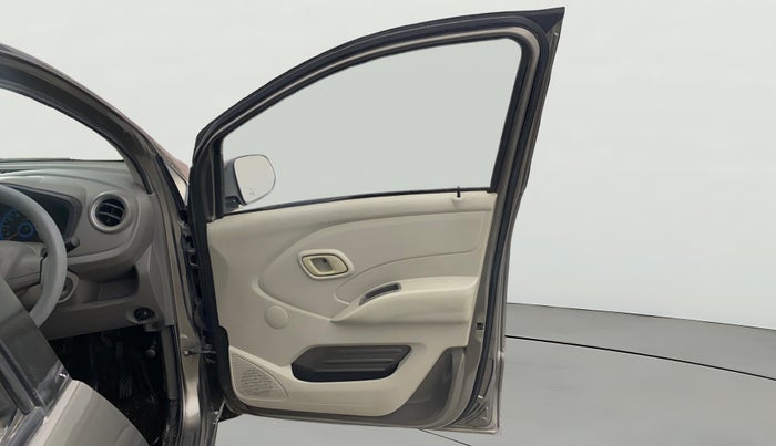 2016 Datsun Redi Go T (O), Petrol, Manual, 59,675 km, RHS Front Door