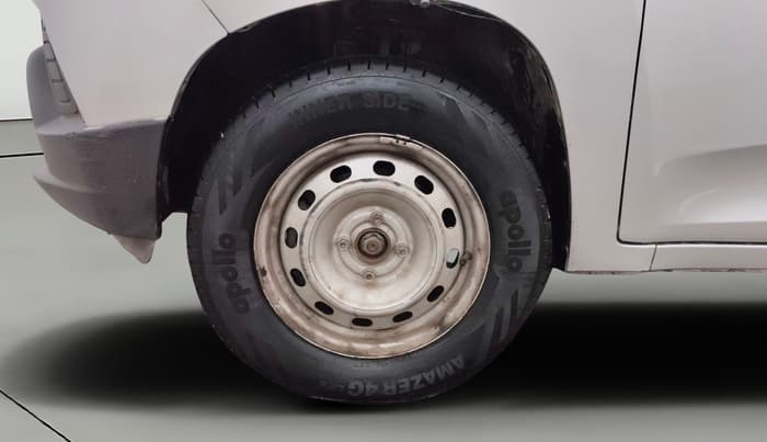 2016 Mahindra Kuv100 K2 6 STR, Petrol, Manual, 52,274 km, Left Front Wheel
