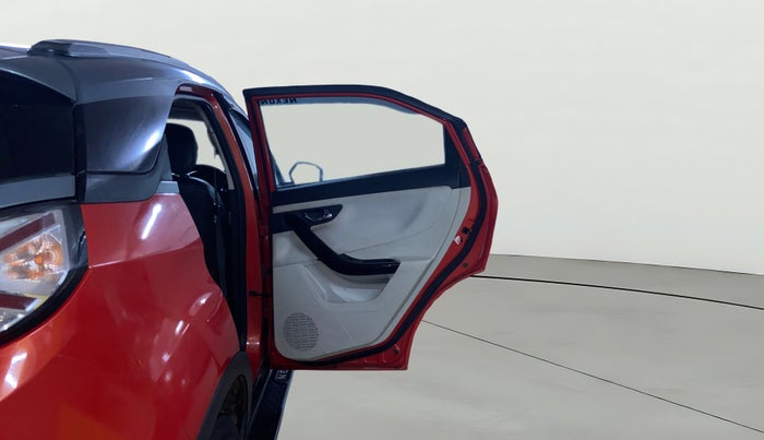 2021 Tata NEXON XZA PLUS SUNROOF DUAL TONE PETROL, Petrol, Automatic, 50,137 km, RHS Rear Door