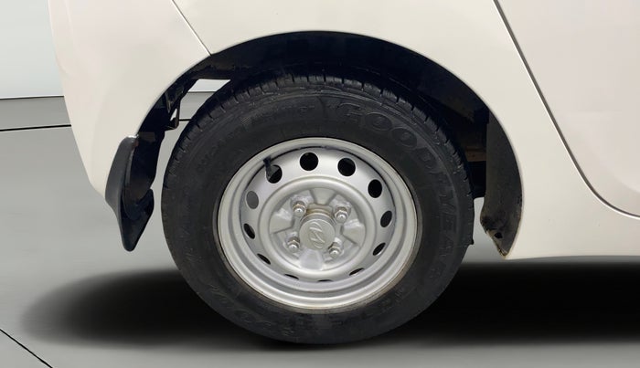 2013 Hyundai Eon ERA +, Petrol, Manual, 21,354 km, Right Rear Wheel