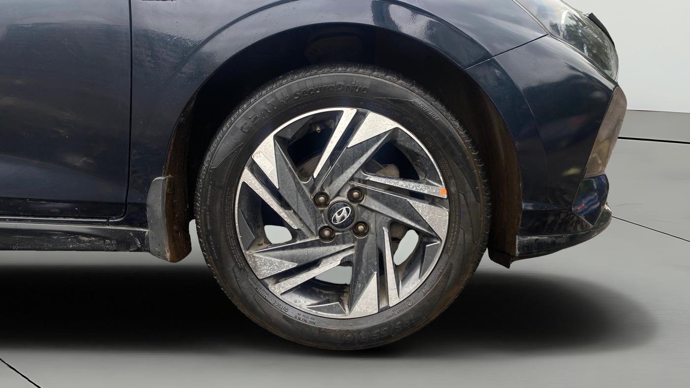2022 Hyundai NEW I20 ASTA (O) 1.2 AT, Petrol, Automatic, 37,076 km, Right Front Wheel