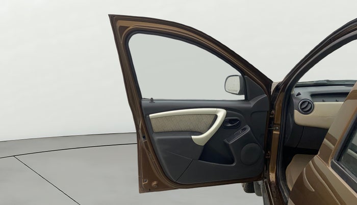 2013 Renault Duster RXL PETROL, Petrol, Manual, 1,12,488 km, LHS Front Door