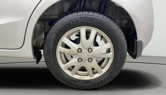 2016 Honda Brio VX AT, Petrol, Automatic, 60,365 km, Left Rear Wheel