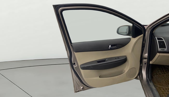 2013 Hyundai i20 ASTA 1.2, Petrol, Manual, 1,03,608 km, LHS Front Door