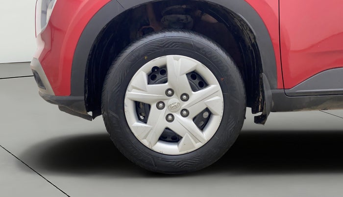 2021 Hyundai VENUE S 1.2, Petrol, Manual, 48,742 km, Left Front Wheel