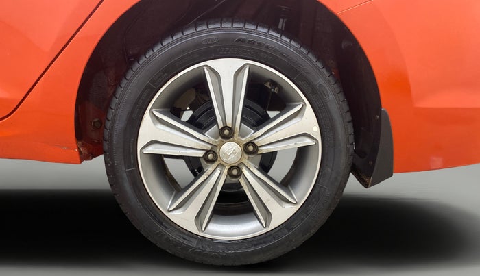 2017 Hyundai Verna 1.6 CRDI SX + AT, Diesel, Automatic, 84,837 km, Left Rear Wheel