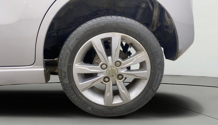 2014 Maruti Wagon R Stingray VXI, Petrol, Manual, 63,088 km, Left Rear Wheel