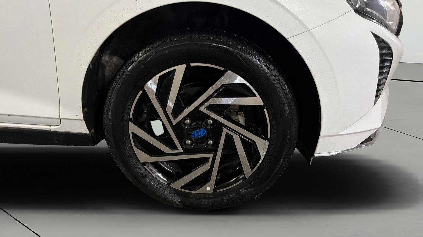 2023 Hyundai NEW I20 ASTA (O) 1.2 MT, Petrol, Manual, 23,176 km, Right Front Wheel