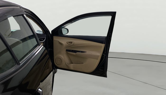 2020 Toyota YARIS J CVT, Petrol, Automatic, 30,738 km, RHS Front Door