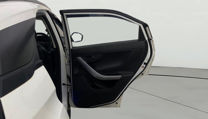 2023 Tata NEXON XM PLUS SUNROOF PETROL, Petrol, Manual, 27,881 km, RHS Rear Door