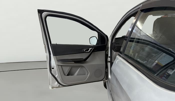 2017 Tata Tiago XZ PETROL, Petrol, Manual, 93,804 km, LHS Front Door